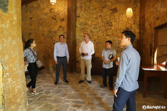 Chuyên gia Hà Lan khảo sát và tư vấn phát triển du lịch tại Nghệ An