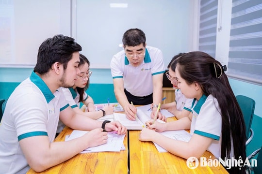 Đề thi Tiếng Anh tốt nghiệp THPT 2025: Sâu sắc, nhưng liệu có đúng chuẩn?