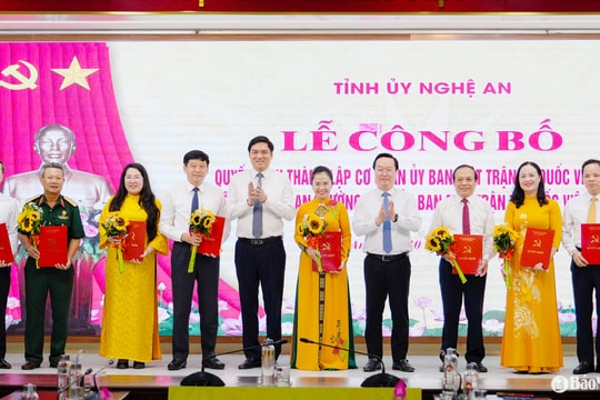 Công bố quyết định thành lập cơ quan Ủy ban MTTQ Việt Nam tỉnh và công nhận Ban Thường trực Ủy ban MTTQ Việt Nam tỉnh Nghệ An