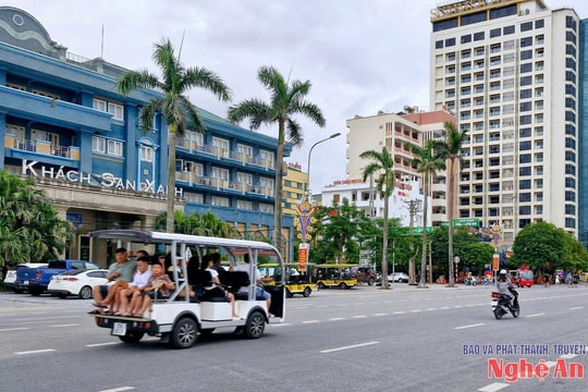 UBND tỉnh Nghệ An chỉ đạo tìm giải pháp tháo gỡ vướng mắc cho hoạt động xe điện 4 bánh trên địa bàn phường Cửa Lò