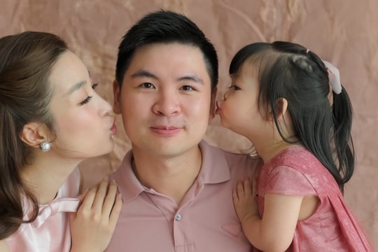 Hoa hậu Đỗ Mỹ Linh khoe thêm tin vui sau khi chồng làm Chủ tịch hãng hàng không