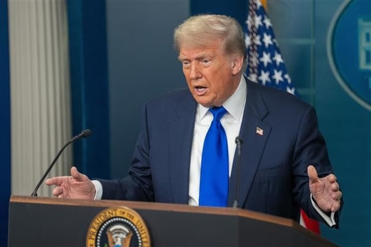 Tổng thống Trump: Mỹ sẽ bắt đầu thông báo mức thuế quan cho các nước từ ngày Quốc khánh Mỹ 4/7, khả năng thấp nhất 20%