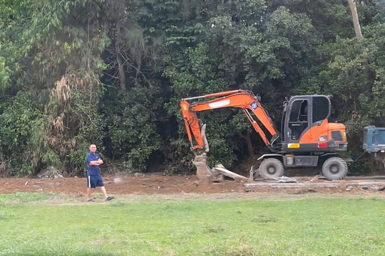 Vụ con đường bê tông 'mọc ra' trên đất nông nghiệp chỉ sau 1 đêm: Chính quyền địa phương yêu cầu tháo dỡ, hoàn trả nguyên trạng