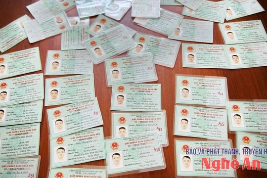 Sử dụng con dấu, tài liệu hoặc giấy tờ giả thực hiện hành vi trái pháp luật bị xử phạt như thế nào?