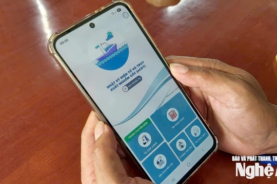 Ngư dân Nghệ An chuyển đổi số, cập nhật từng chuyến cá, lượt tàu trên phần mềm eCDT