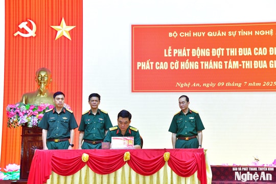 Bộ Chỉ huy Quân sự tỉnh Nghệ An phát động đợt cao điểm 'Phất cao cờ hồng Tháng Tám - Thi đua giành 3 nhất'