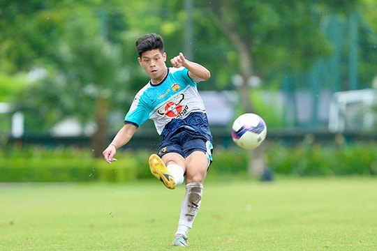 Hoàng Anh Gia Lai mượn sao trẻ của CLB Ninh Bình; PSG 'nhấn chìm' Real Madrid ở bán kết FIFA Club World Cup 2025