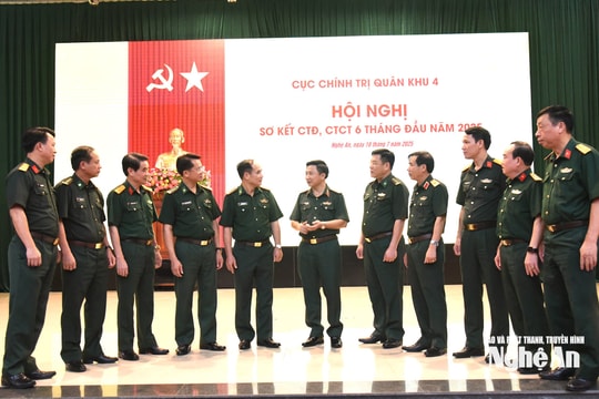 Quân khu 4 tiến hành có hiệu quả công tác Đảng, công tác chính trị