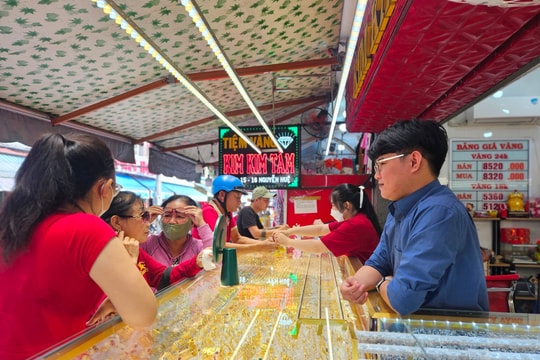 Giá vàng chiều nay 10/7/2025: Giá vàng trong nước và thế giới tăng trở lại ngưỡng cao