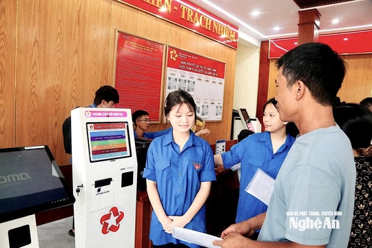 Nhiều xã, phường ở Nghệ An đầu tư máy dịch vụ công tự động, nâng hiệu quả phục vụ hành chính công