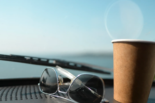 7 vật dụng phổ biến không nên để trong ô tô vào những ngày nắng nóng