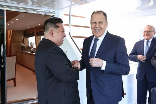 Triều Tiên sẵn sàng giúp đỡ Nga giải quyết khủng hoảng Ukraine