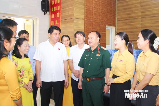 Đại biểu Quốc hội tiếp xúc cử tri tại xã Nghĩa Đàn