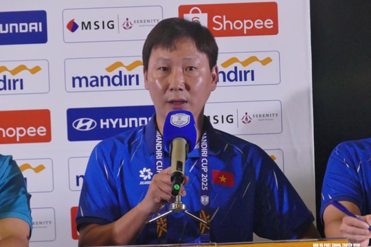 Huấn luyện viên Kim Sang-sik: 'U23 Việt Nam sẽ thi đấu với quyết tâm cao nhất để bảo vệ ngôi vô địch'