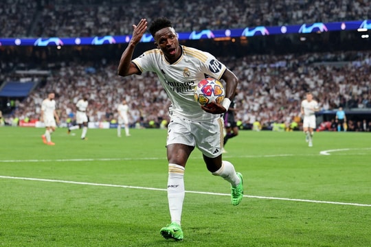 Sân Anfield của Liverpool có phải điểm dừng chân tiếp theo của Vinicius?