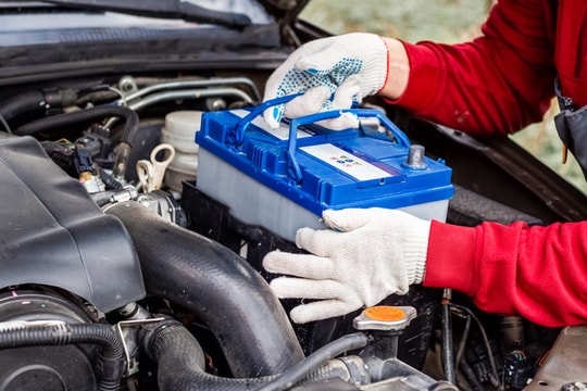 Khi nào nên thay bình ắc quy mới cho ô tô?