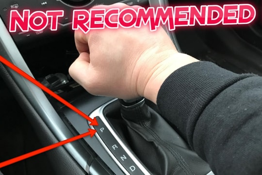 Điều gì sẽ xảy ra nếu bạn chuyển sang số P khi xe đang chạy