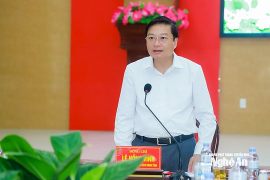 Chủ tịch UBND tỉnh Lê Hồng Vinh chủ trì duyệt đại hội các xã Nghĩa Đàn, Nghĩa Thọ, Nghĩa Lộc