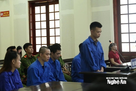 Gã trai đóng giả gái xinh lừa cụ ông đầu tư tiền ảo, chiếm đoạt hơn 19 tỷ