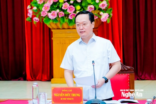 Bí thư Tỉnh ủy Nguyễn Đức Trung chủ trì duyệt Đại hội Đảng bộ phường Trường Vinh