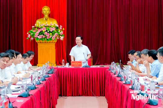 Bí thư Tỉnh ủy Nghệ An Nguyễn Đức Trung chủ trì duyệt Đại hội Đảng bộ phường Thành Vinh