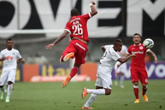 Nhận định, dự đoán Santos vs Internacional: Kết liễu chủ nhà