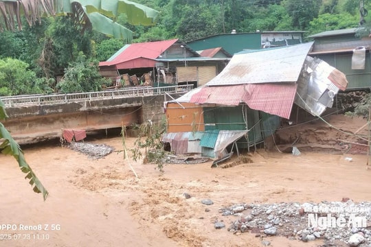 Cận cảnh nơi tâm lũ Mỹ Lý, sơ bộ có 150 ngôi nhà bị lũ cuốn trôi, thiệt hại ước tính hàng chục tỷ đồng