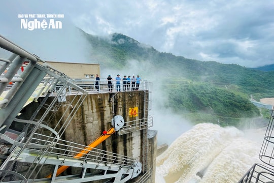 Theo dõi sát sao lưu lượng nước đổ về hồ thủy điện Bản Vẽ, điều tiết phù hợp cắt giảm lũ cho vùng hạ du