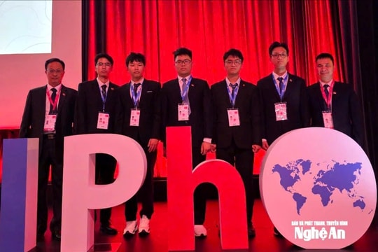 Tự hào Nghệ An: Học sinh Nguyễn Thế Quân giành Huy chương Vàng duy nhất cho Việt Nam tại Olympic Vật lý Quốc tế