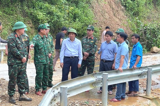 Chủ tịch UBND tỉnh Nghệ An Lê Hồng Vinh chỉ đạo công tác khắc phục hậu quả thiên tai tại xã Mường Típ