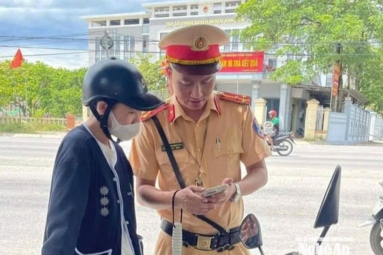 Trong thời gian chờ cấp, đổi Giấy phép lái xe, có được phép điều khiển phương tiện tham gia giao thông?