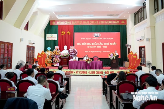 Phó Chủ tịch Thường trực HĐND tỉnh Nguyễn Nam Đình dự Đại hội đại biểu lần thứ I, Đảng bộ TAND tỉnh Nghệ An