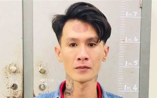 Tạm giữ hình sự thanh niên dùng clip 'nóng' để tống tiền người tình