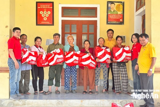 Ngành Công Thương Nghệ An chủ động cung ứng hàng hóa cho người dân vùng lũ