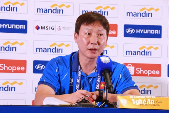 HLV Kim Sang-sik: 'U23 Việt Nam sẵn sàng mang cúp vàng về cho người hâm mộ'