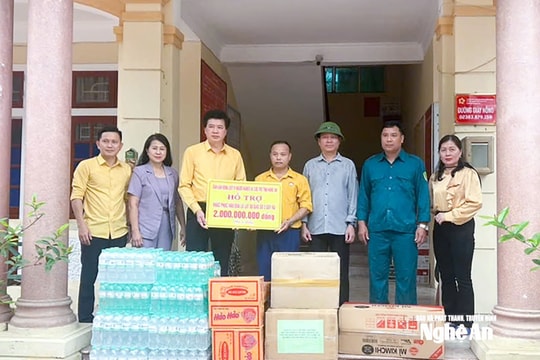 Tính đến ngày 28/7, hơn 48 tỷ đồng ủng hộ người dân Nghệ An bị ảnh hưởng bởi mưa lũ