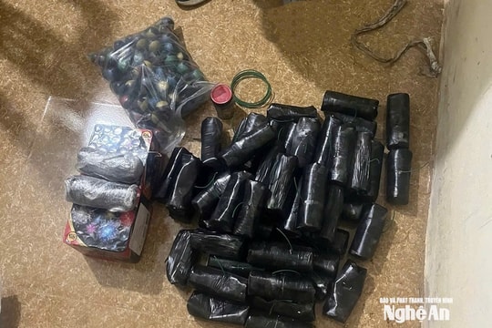 Khởi tố đối tượng 17 tuổi lập tài khoản Facebook ảo, tự lên mạng mua đồ về sản xuất, buôn bán pháo nổ