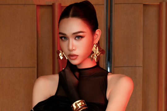 Á hậu Minh Anh tiết lộ chuyện tình với bạn trai vận động viên cao 1m86