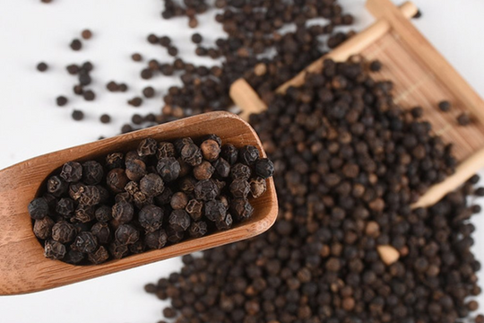 Giá tiêu hôm nay 30/7: Xuất khẩu giảm mạnh, Bộ Công Thương gỡ khó cho doanh nghiệp