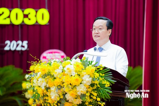 Bí thư Tỉnh ủy Nghệ An: Xây dựng đội ngũ cán bộ có khát vọng đổi mới, gần dân, vì dân, vì sự phát triển chung