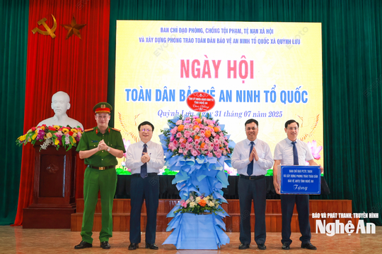 Phó Chủ tịch UBND tỉnh Bùi Đình Long dự Ngày hội 'Toàn dân bảo vệ an ninh Tổ quốc' tại xã Quỳnh Lưu