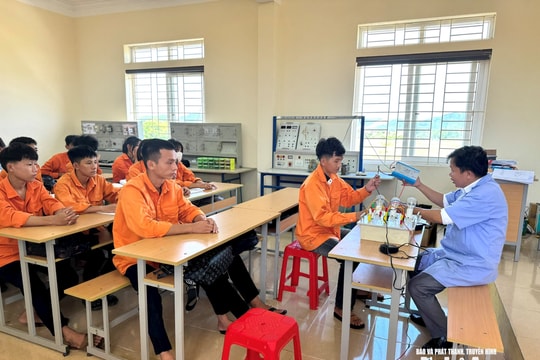 Kết nối, hợp tác đào tạo và cung ứng nhân lực vào các khu công nghiệp ở Nghệ An