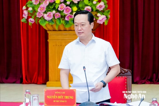 Bí thư Tỉnh ủy Nguyễn Đức Trung chủ trì duyệt Đại hội đảng bộ các xã Quỳ Châu, Minh Hợp, Quỳnh Văn