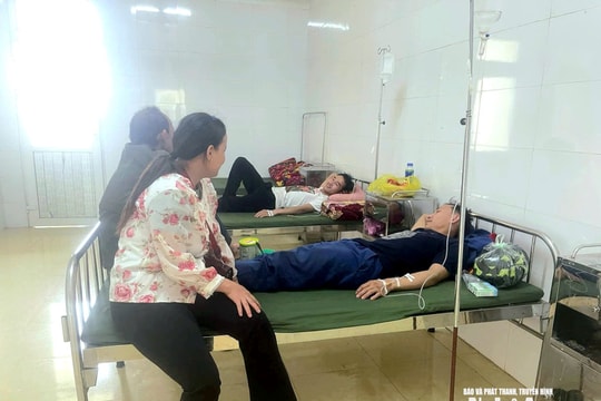 Bác sĩ vùng cao Nghệ An cấp cứu thành công 2 người dân ăn nhầm nấm độc
