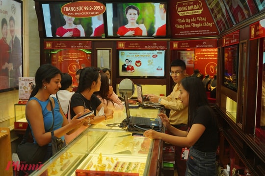 Giá vàng ngày 1/8/2025: Giá vàng trong nước và thế giới giữ mức cao trong ngày Mỹ công bố đầy đủ thuế đối ứng