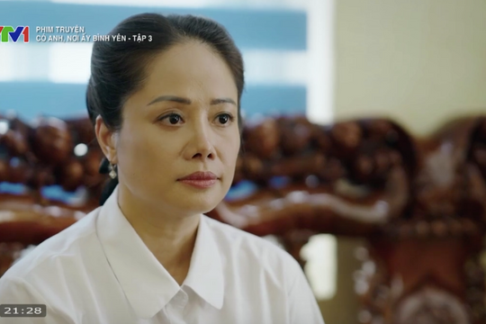 Nữ diễn viên đóng vai bí thư xã trên phim giờ vàng VTV là Trung tá công an