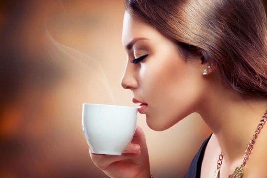 Có nên uống 2-3 ly cà phê mỗi ngày? Giới hạn caffeine mỗi ngày theo chuyên gia