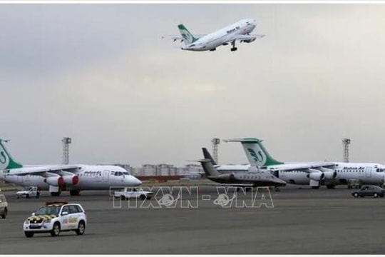 Iran mở lại hoàn toàn không phận sau thỏa thuận ngừng bắn với Israel
