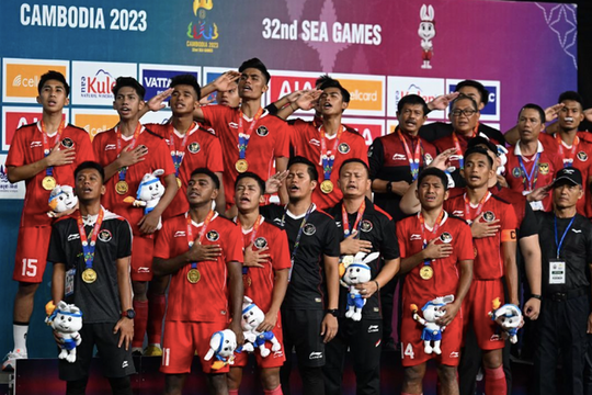 Indonesia ra 2 quyết định quan trọng, quyết giữ 'vàng' SEA Games; V-League được 'giải cứu' phút chót: Mừng hay lo?