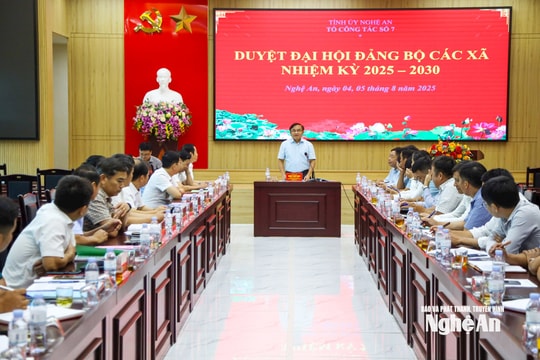 Trưởng Ban Tuyên giáo và Dân vận Tỉnh ủy Nghệ An chủ trì duyệt Đại hội Đảng bộ các xã Mường Lống, Nậm Cắn, Chiêu Lưu